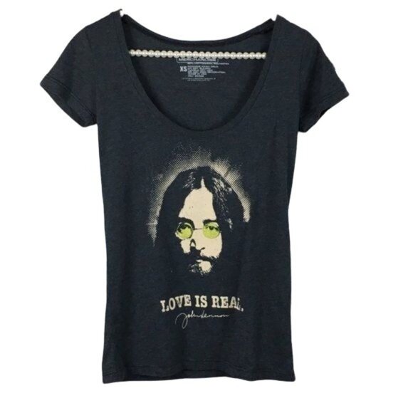 Live Nation John Lennon Shirt Size XS  “Love Is Real” - Picture 1 of 3